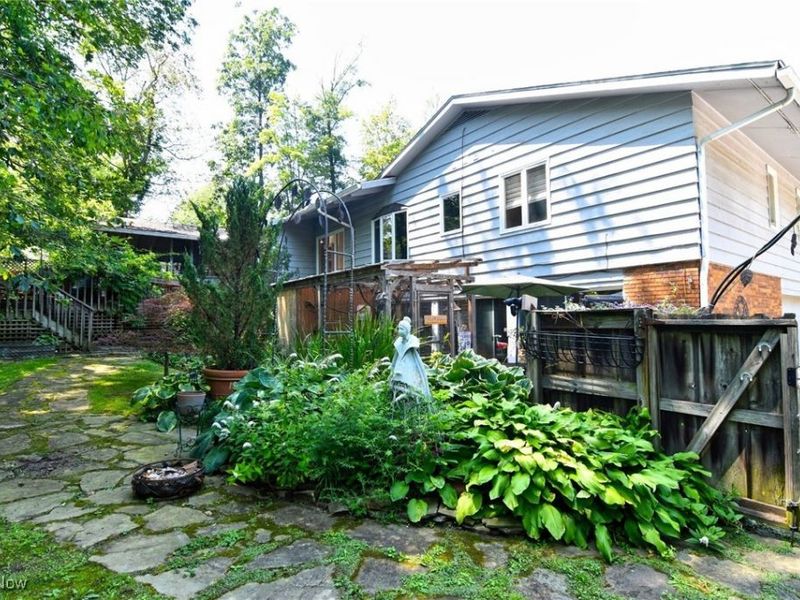 30700 Ainsworth Drive, Cleveland, OH 44124 Photo 48