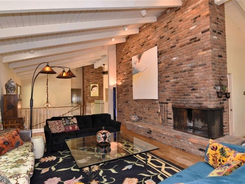 30700 Ainsworth Drive, Cleveland, OH 44124 Photo 7