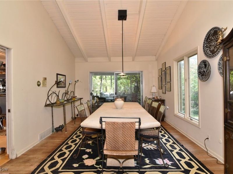 30700 Ainsworth Drive, Cleveland, OH 44124 Photo 9