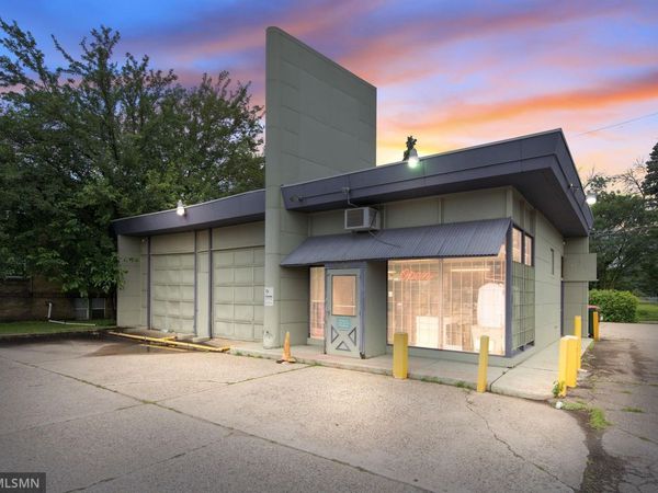 649 Snelling Avenue N, Saint Paul, MN 55104