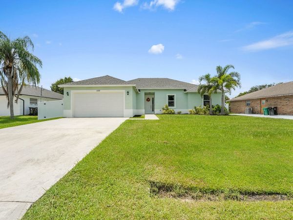 1150 SE Sabina Lane, Port Saint Lucie, FL 34983