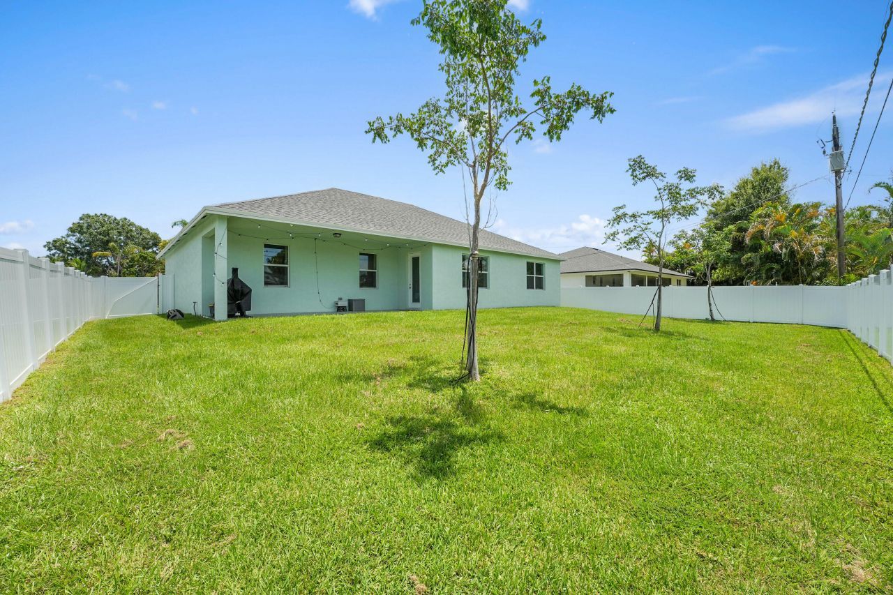 1150 SE Sabina Lane, Port Saint Lucie, FL 34983 Photo