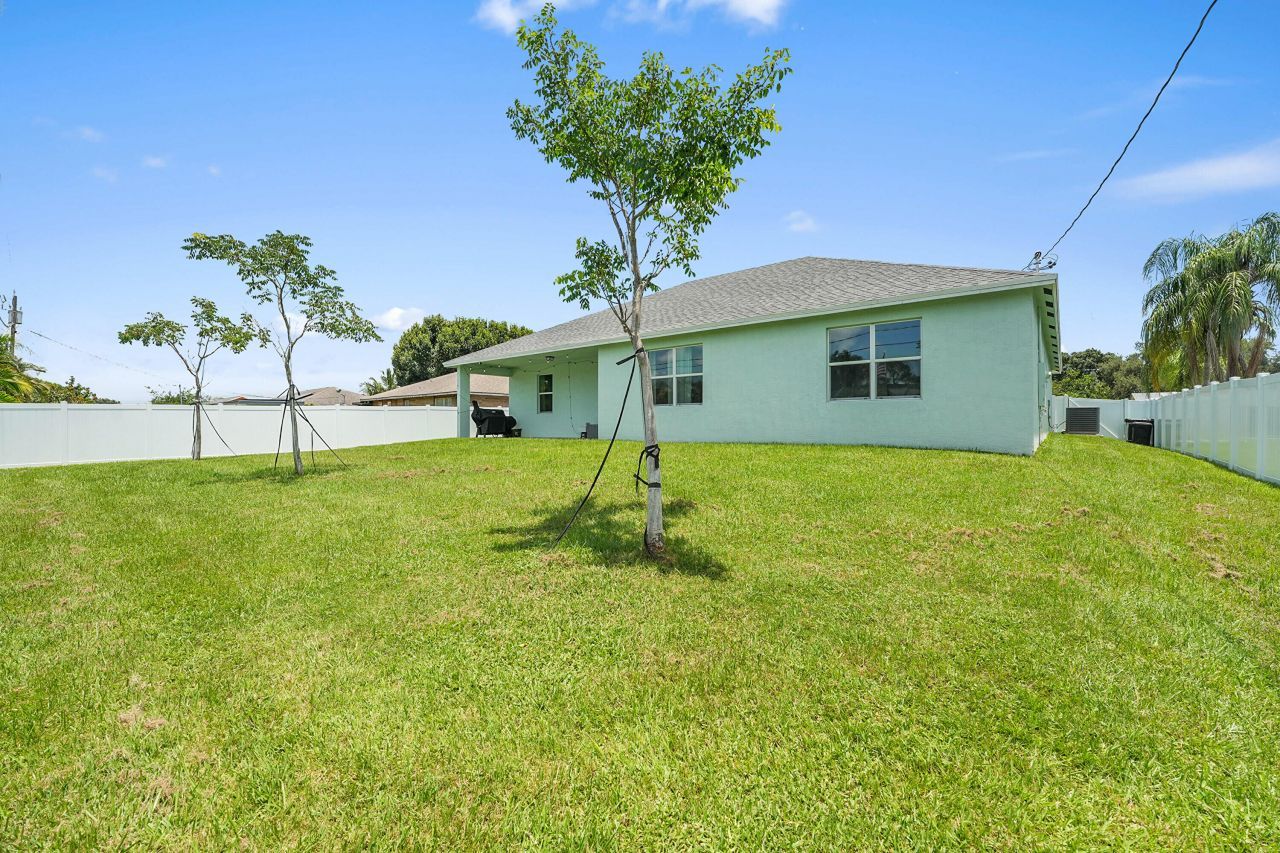 1150 SE Sabina Lane, Port Saint Lucie, FL 34983 Photo