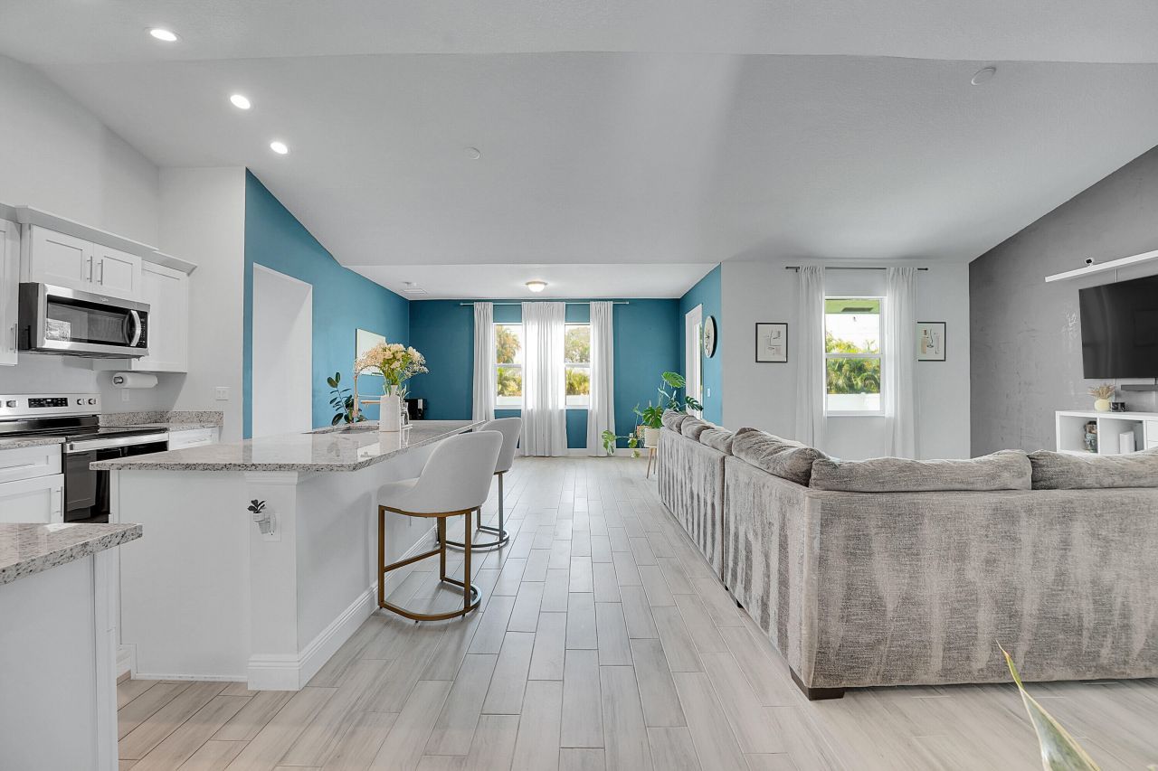 1150 SE Sabina Lane, Port Saint Lucie, FL 34983 Photo