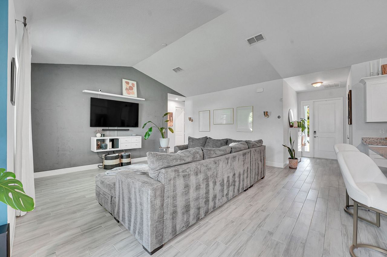 1150 SE Sabina Lane, Port Saint Lucie, FL 34983 Photo