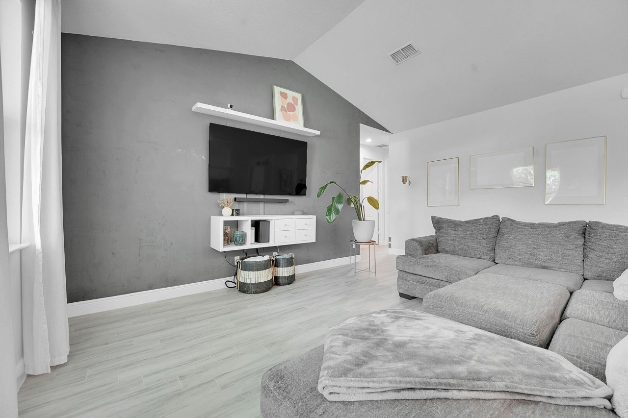 1150 SE Sabina Lane, Port Saint Lucie, FL 34983 Photo