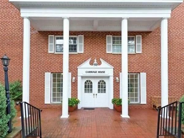 100 S Middle Neck Road, Unit 102, Great Neck, NY 11021