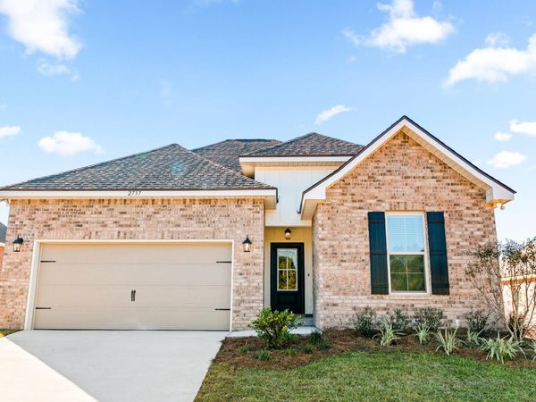 2737 Louis Circle, Crestview, FL 32536