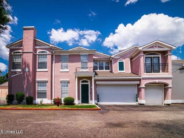 2252 Beach Drive, Gulfport, MS 39507