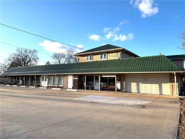 514 E Park Avenue, Columbiana, OH 44408