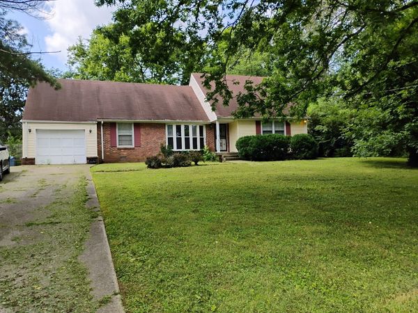 7020 Cotton Blossom Ln, Nashville, TN 37221