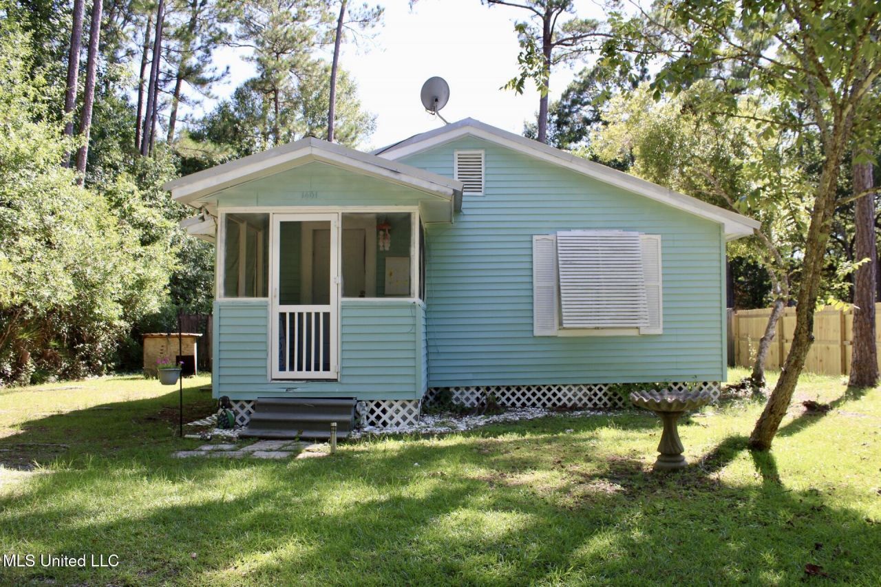 1401 Ash Street, Ocean Springs, MS 39564 Main Photo
