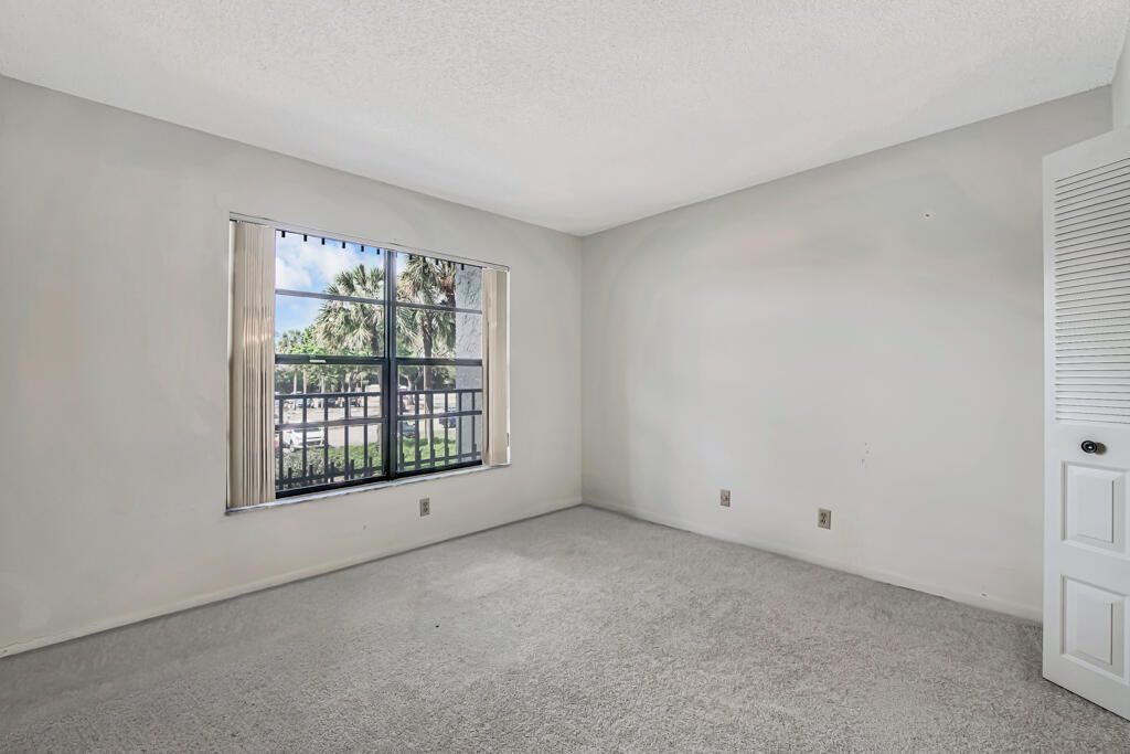 4640 Lucerne Lakes Boulevard, Unit 206, Lake Worth, FL 33467 Photo