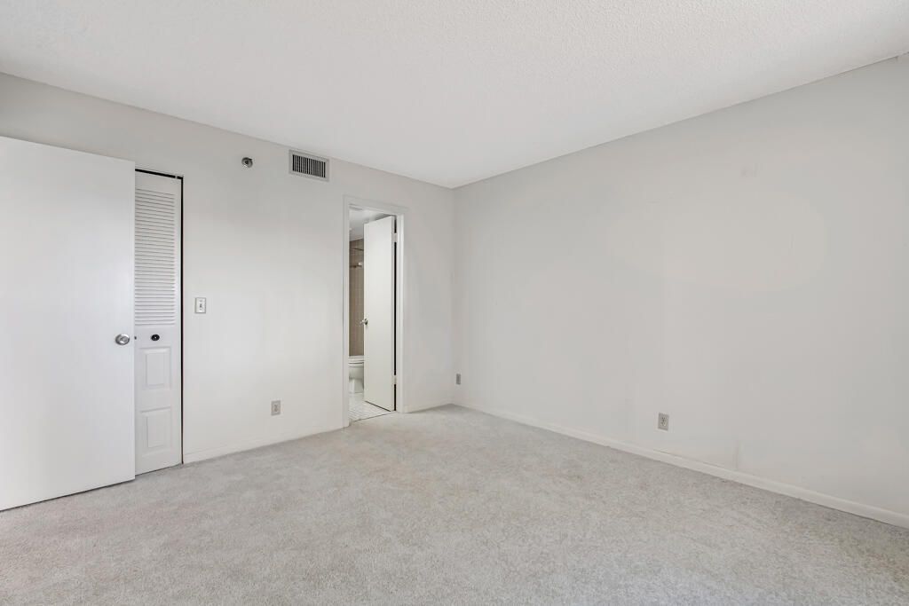 4640 Lucerne Lakes Boulevard, Unit 206, Lake Worth, FL 33467 Photo