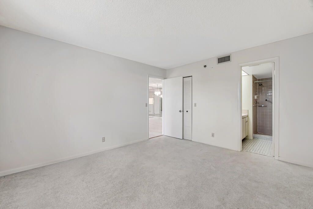 4640 Lucerne Lakes Boulevard, Unit 206, Lake Worth, FL 33467 Photo