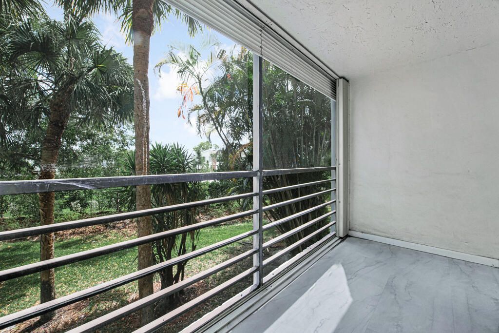4640 Lucerne Lakes Boulevard, Unit 206, Lake Worth, FL 33467 Photo