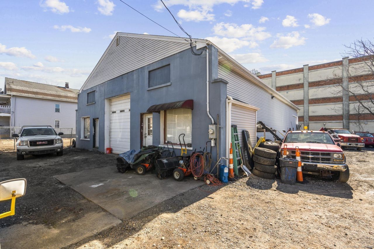 76 Chapel, New Haven, CT 06513 Main Photo