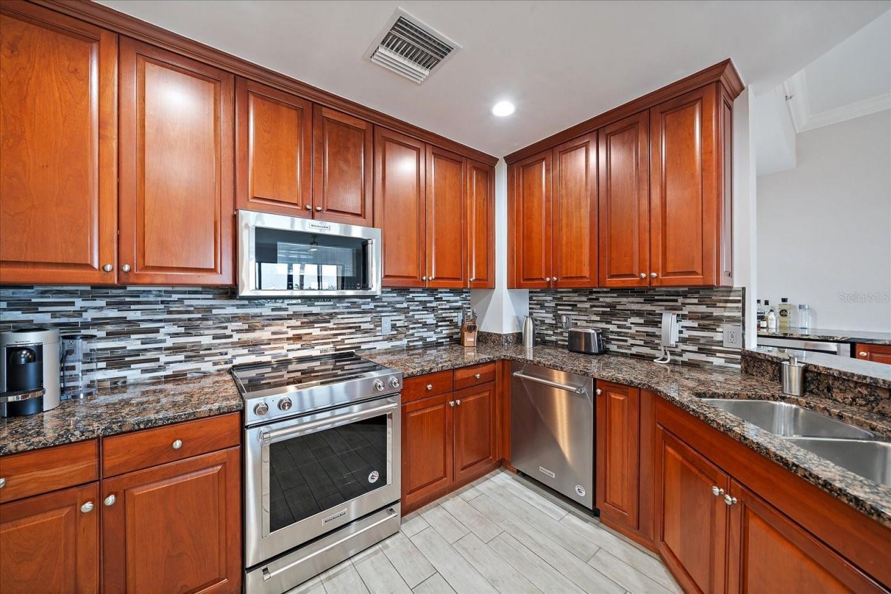 88 Vivante Boulevard, Unit 203, Punta Gorda, FL 33950 Photo