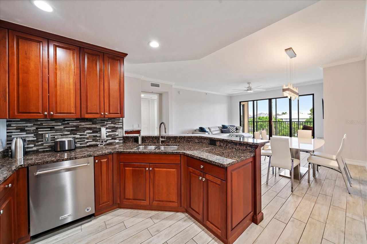 88 Vivante Boulevard, Unit 203, Punta Gorda, FL 33950 Photo