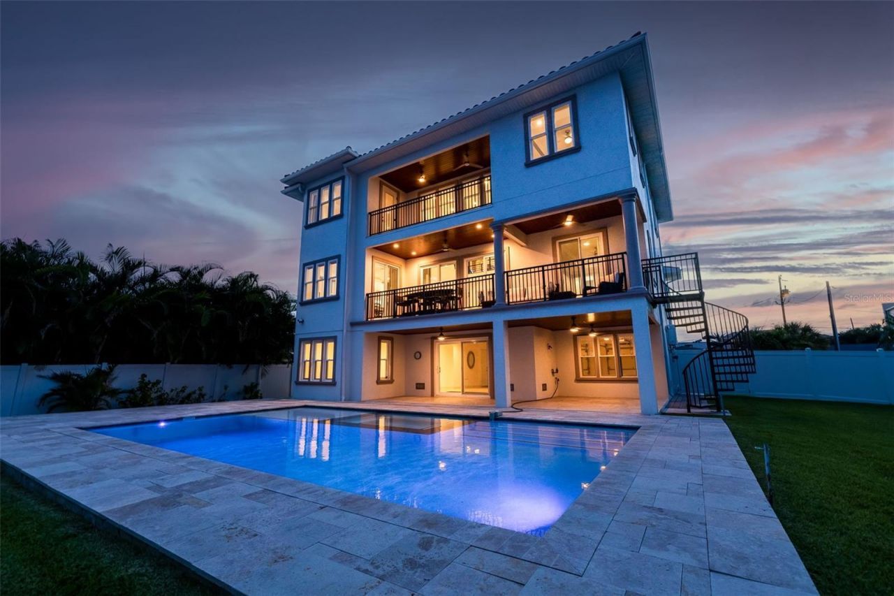 3141 Hibiscus Drive W, Belleair Beach, FL 33786 Photo