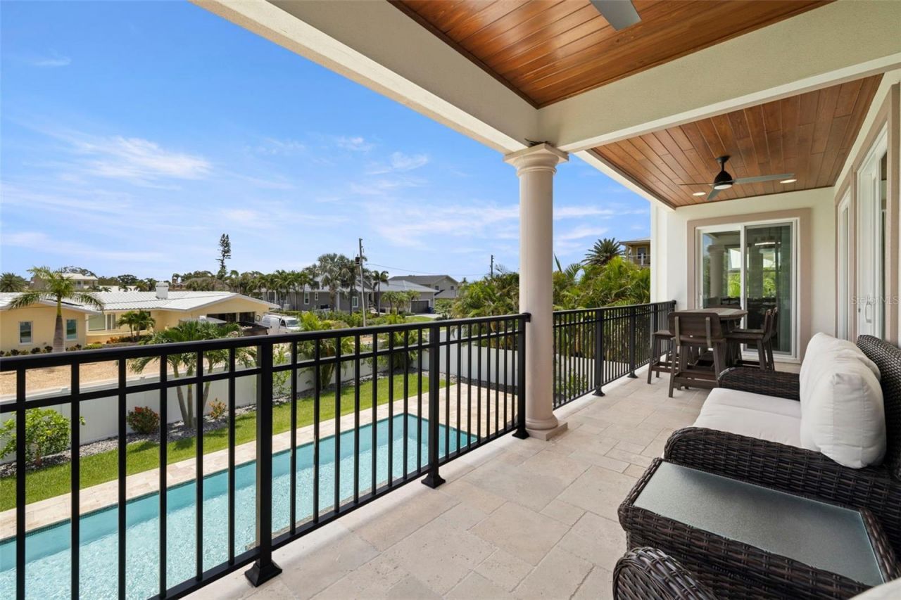 3141 Hibiscus Drive W, Belleair Beach, FL 33786 Photo