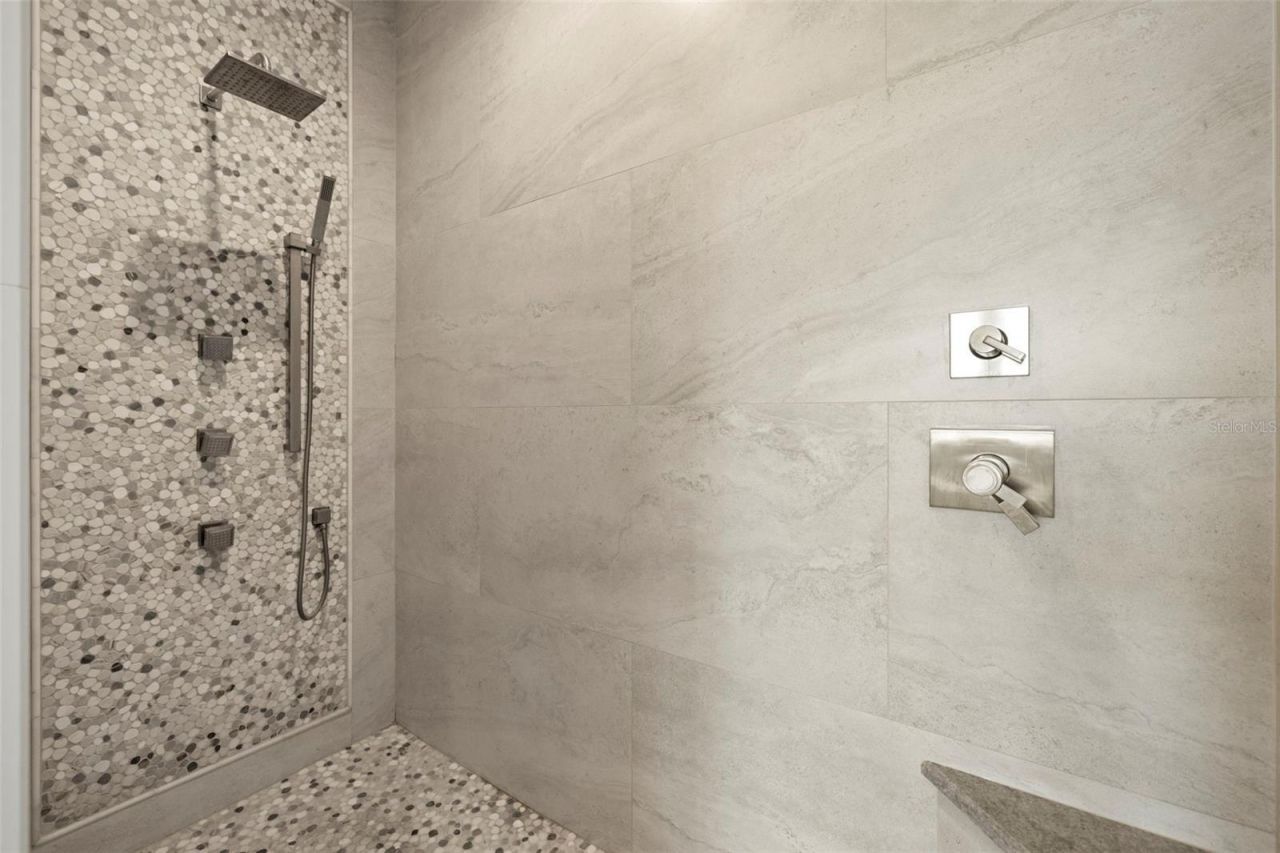 3141 Hibiscus Drive W, Belleair Beach, FL 33786 Photo