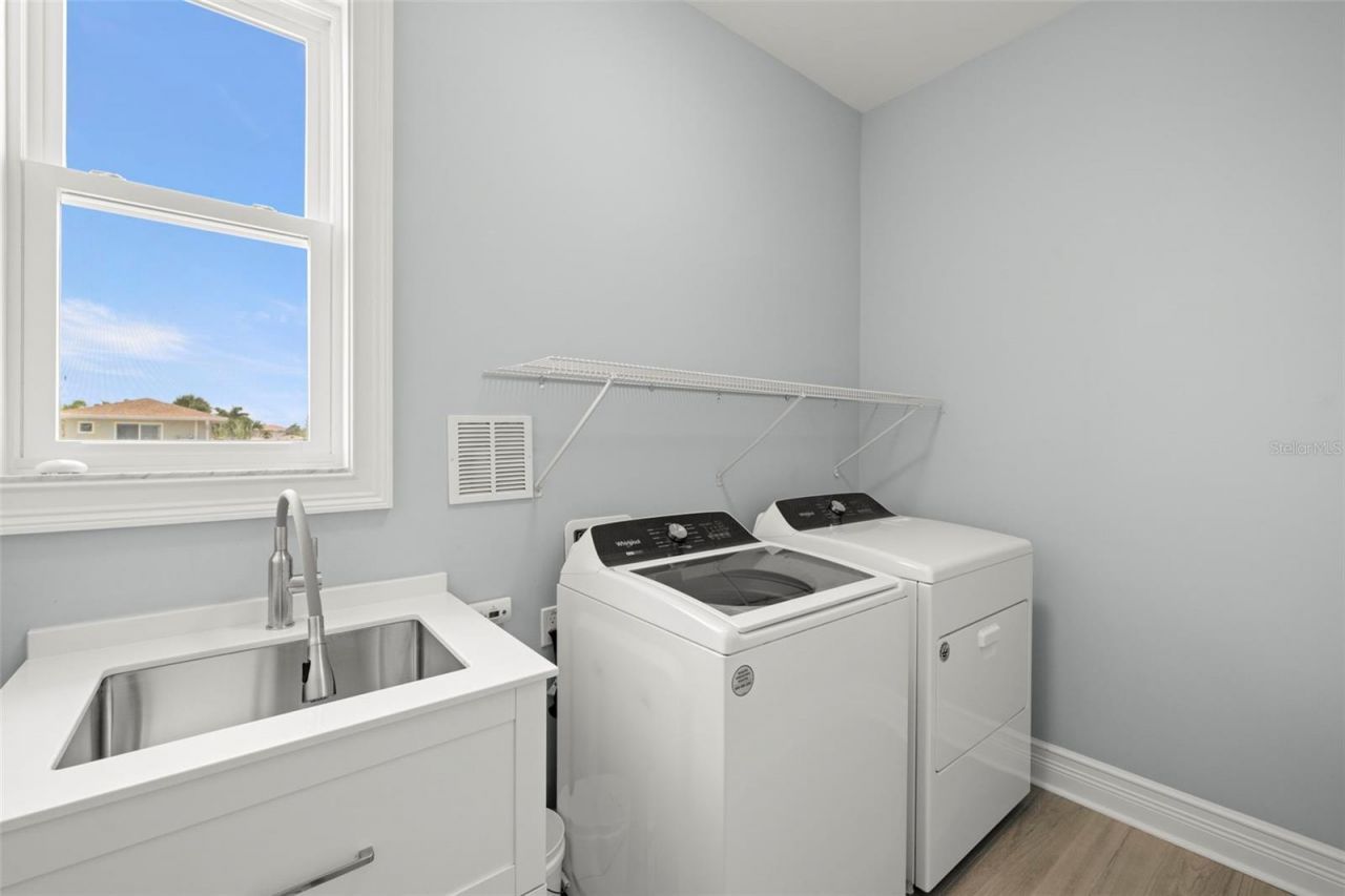 3141 Hibiscus Drive W, Belleair Beach, FL 33786 Photo