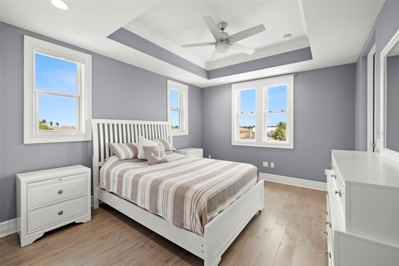 3141 Hibiscus Drive W, Belleair Beach, FL 33786 Photo