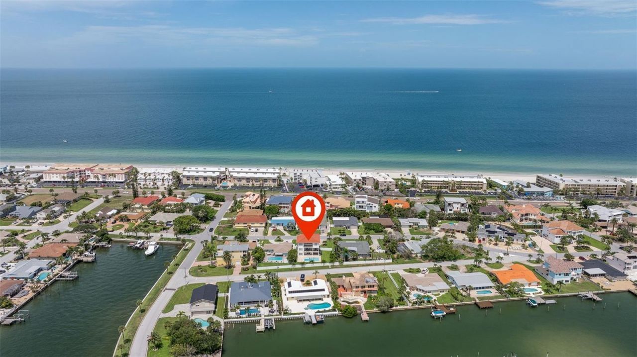 3141 Hibiscus Drive W, Belleair Beach, FL 33786 Photo