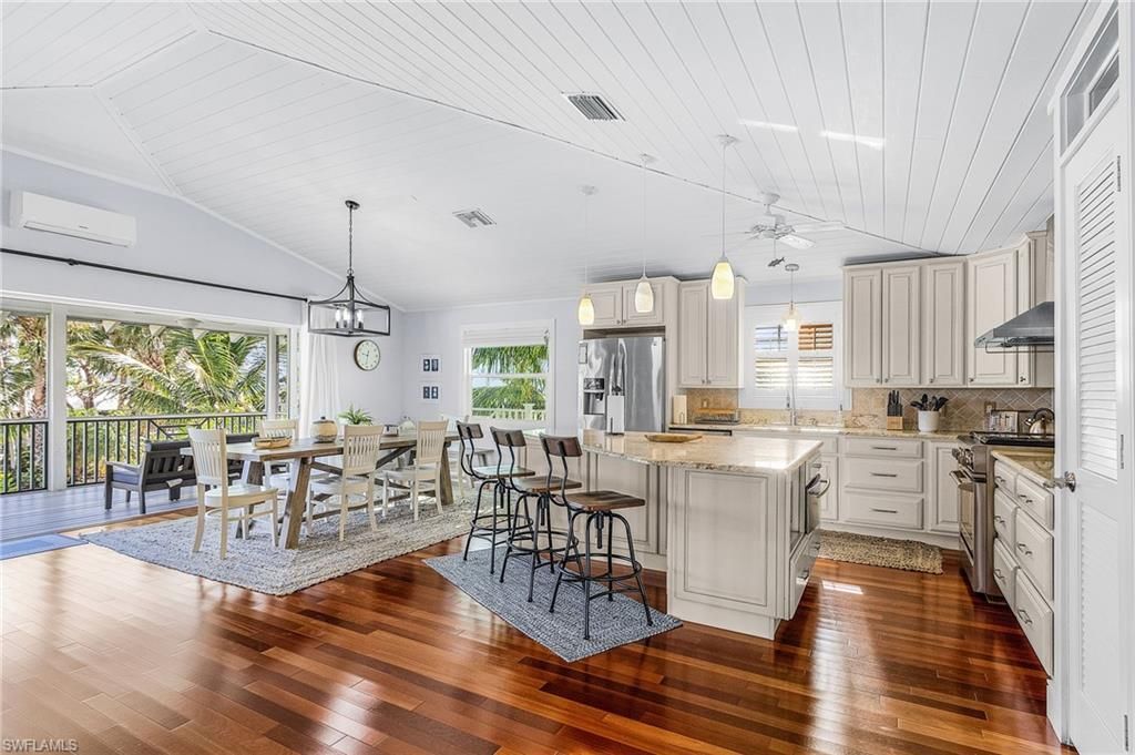 7711 Bocilla Ln, Bokeelia, FL 33922 Photo