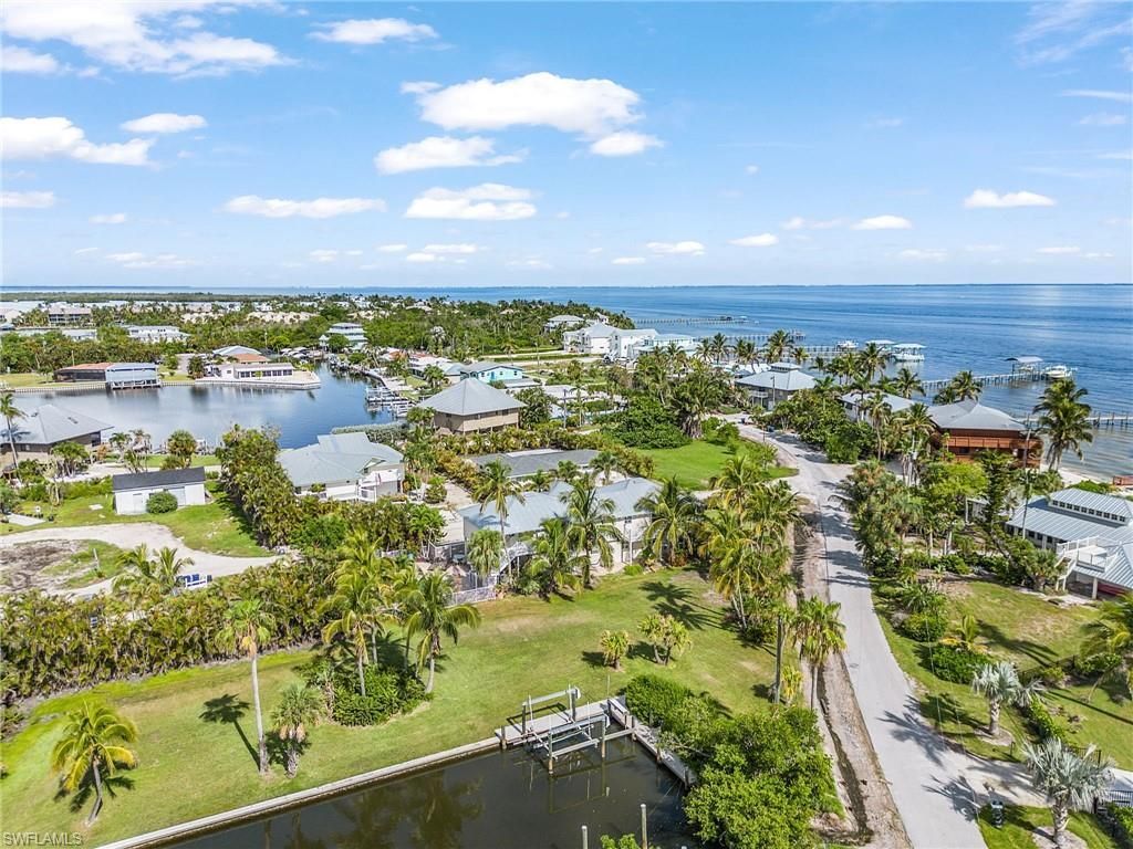 7711 Bocilla Ln, Bokeelia, FL 33922 Photo