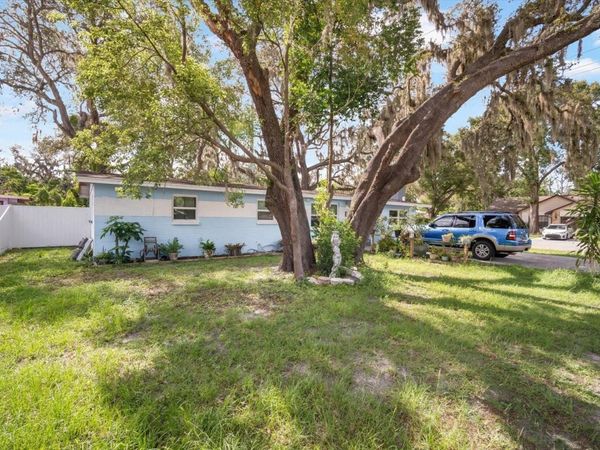 8101 N DAKOTA AVENUE, TAMPA, FL 33604