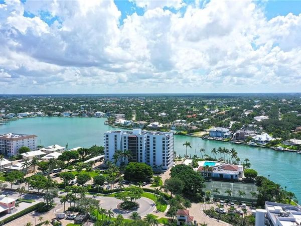 2400 Gulf Shore BLVD N, Unit 502, NAPLES, FL 34103