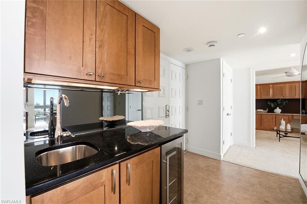 2400 Gulf Shore Blvd N, Unit 502, Naples, FL 34103 Photo
