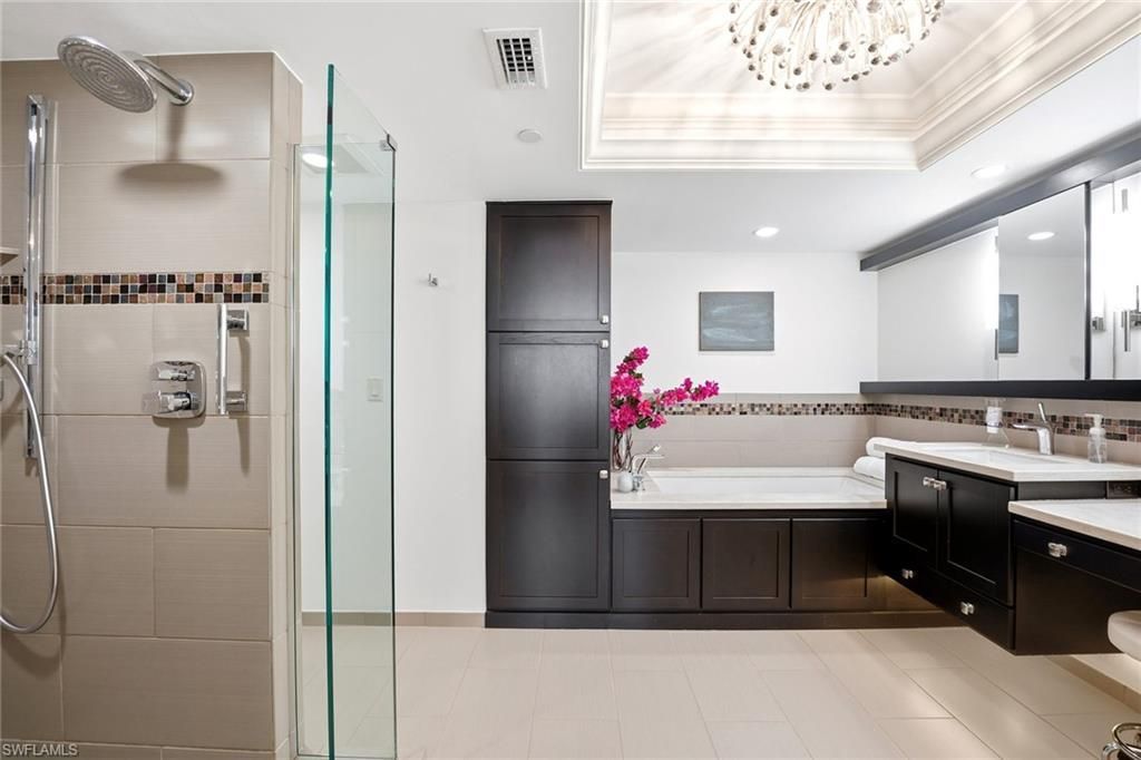 2400 Gulf Shore Blvd N, Unit 502, Naples, FL 34103 Photo