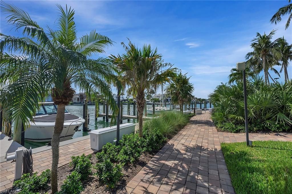 2400 Gulf Shore Blvd N, Unit 502, Naples, FL 34103 Photo