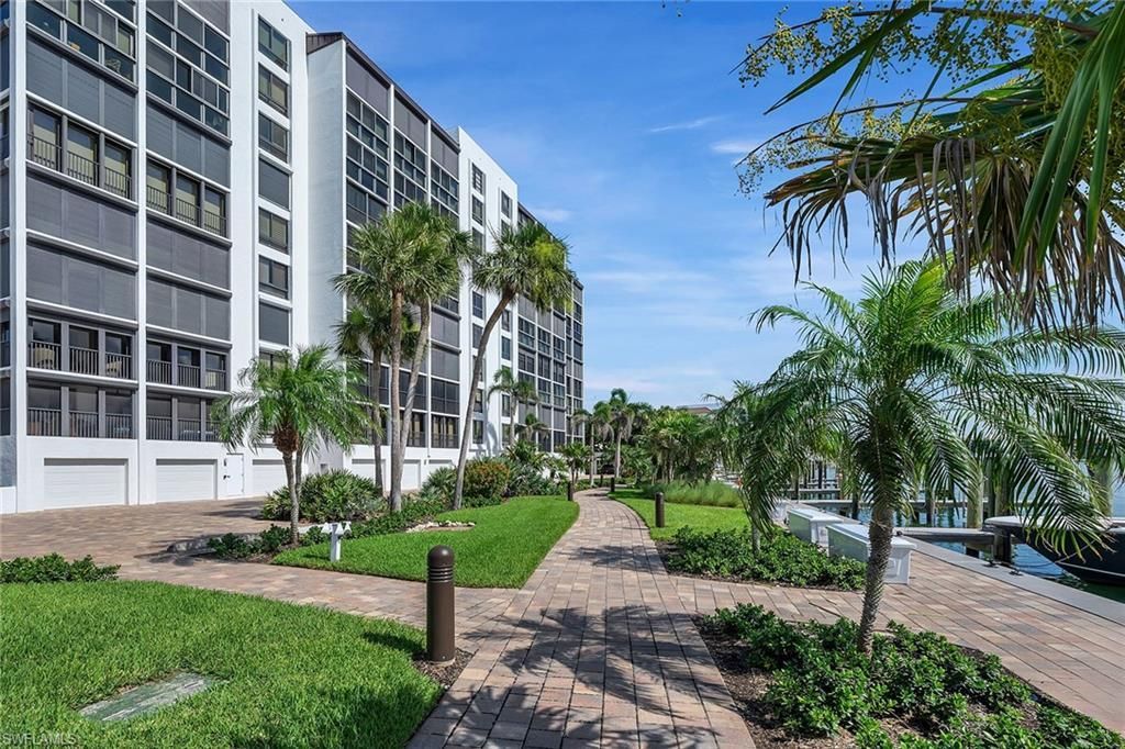 2400 Gulf Shore Blvd N, Unit 502, Naples, FL 34103 Photo