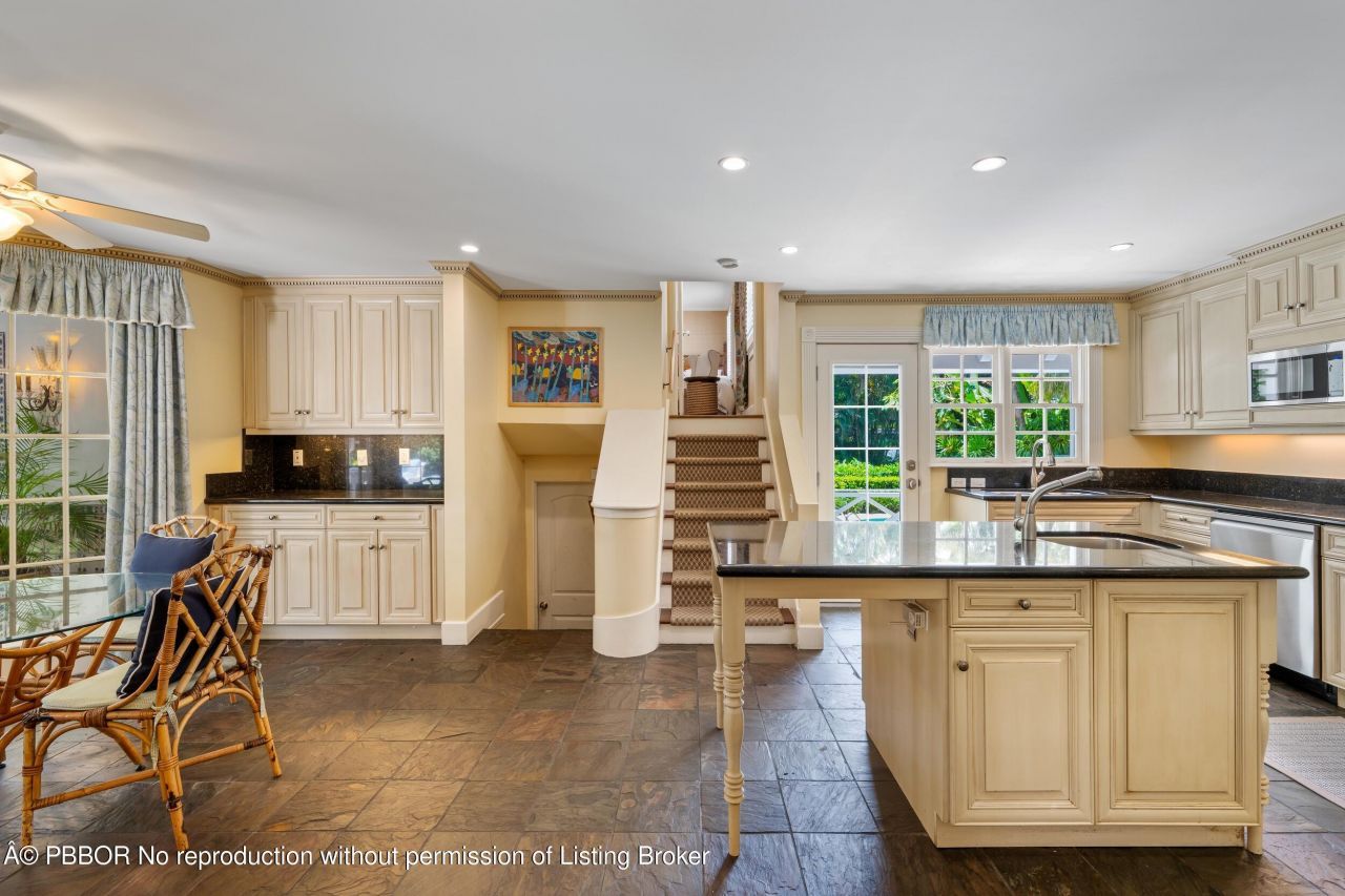 6 Via Vizcaya, Palm Beach, FL 33480 Photo