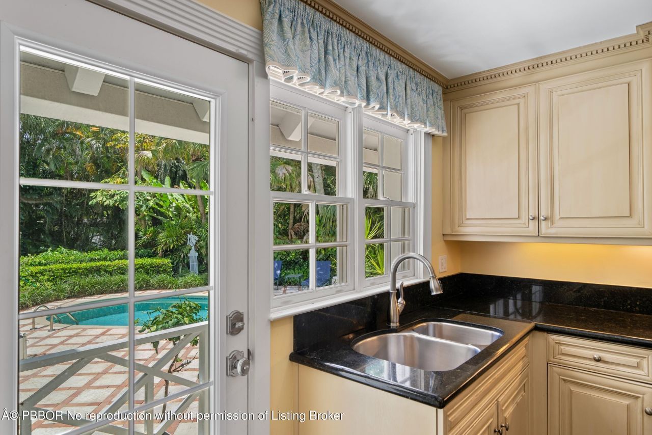 6 Via Vizcaya, Palm Beach, FL 33480 Photo