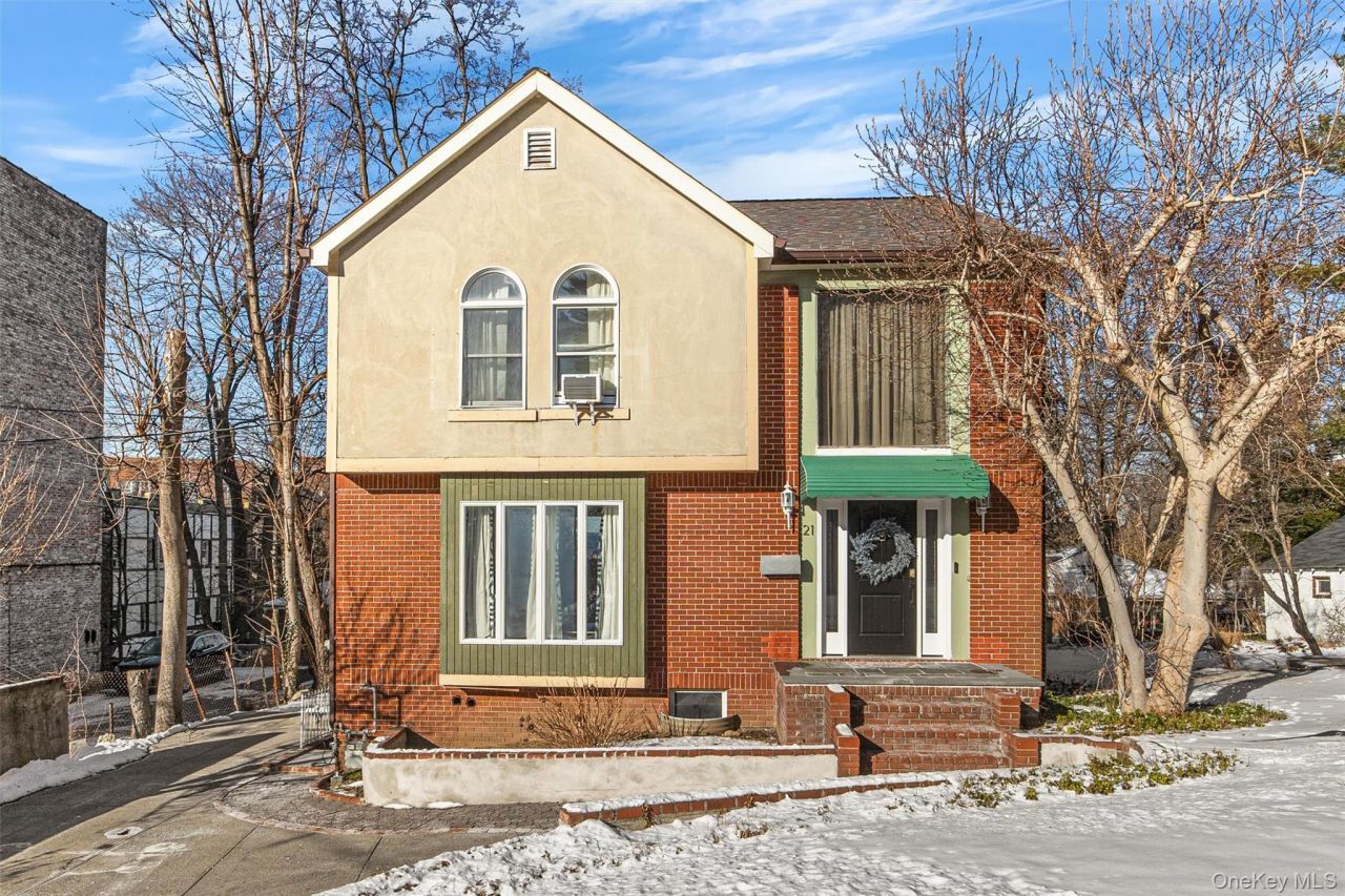21 Pershing Avenue, Yonkers, NY 10705 Main Photo