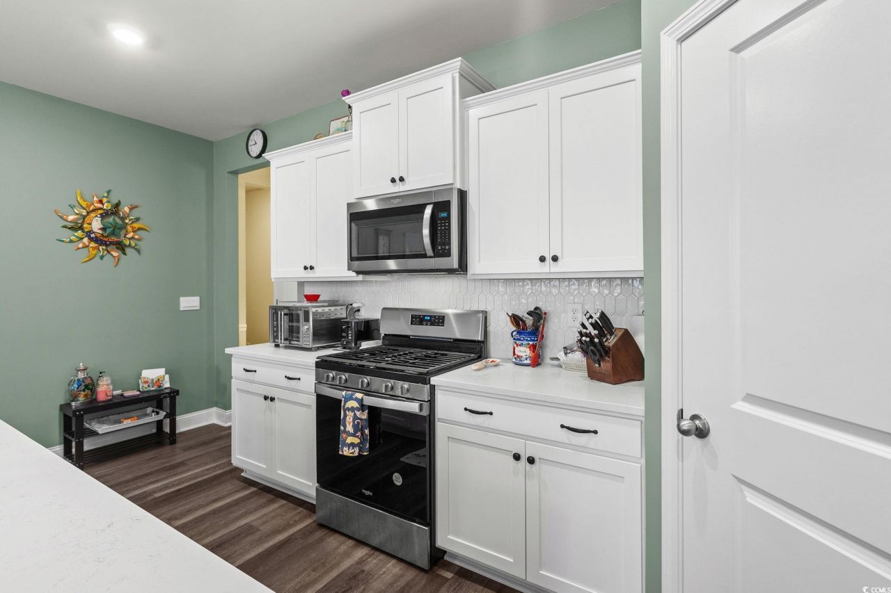 1102 Barrington Way Photo 11