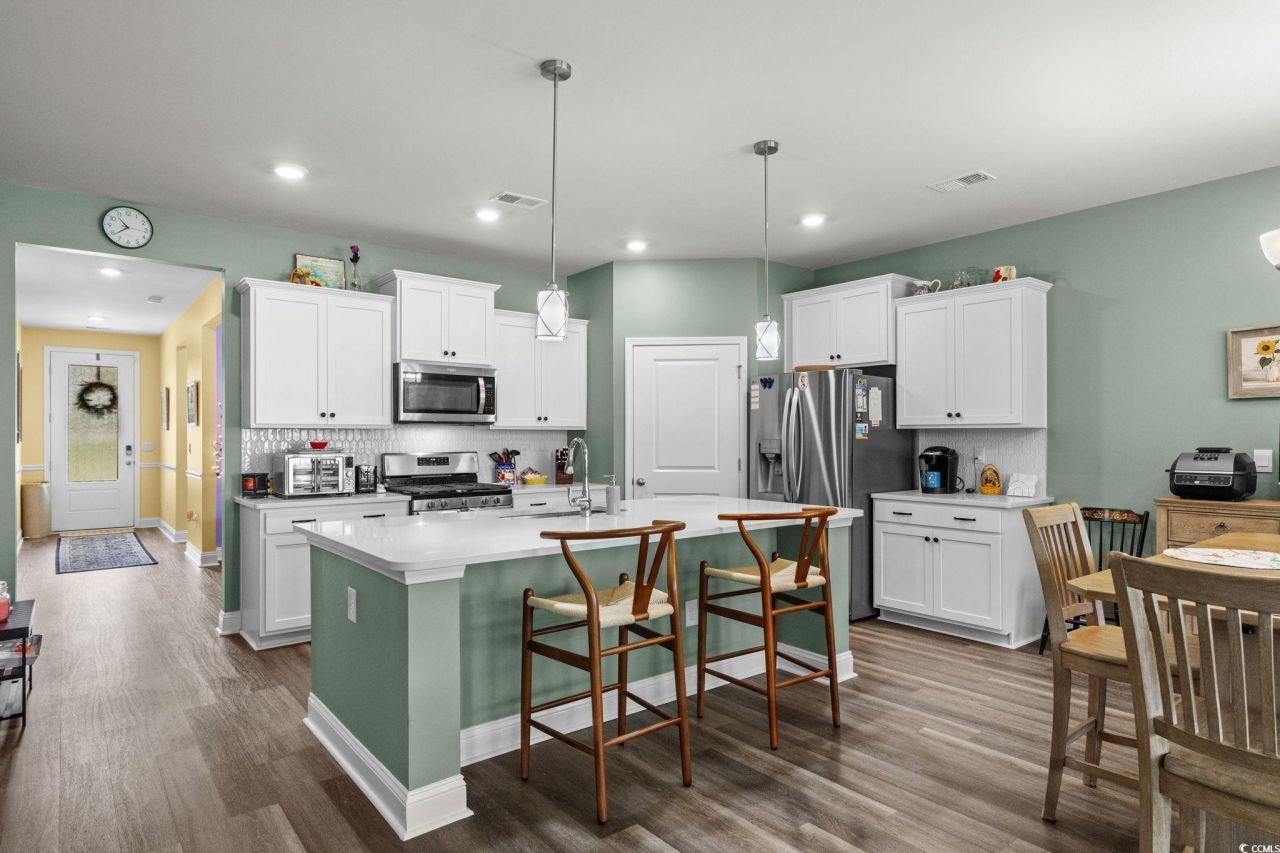 1102 Barrington Way Photo 13