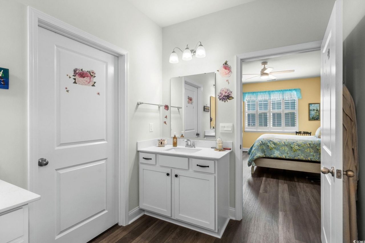 1102 Barrington Way Photo 27