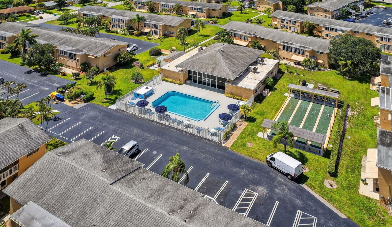 2152 NE 1st Way, Unit 205, Boynton Beach, FL 33435 Photo