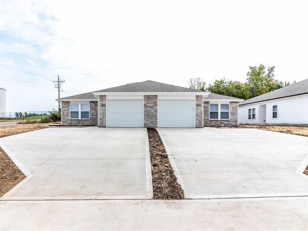 1504 Park Avenue, Warrensburg, MO 64093