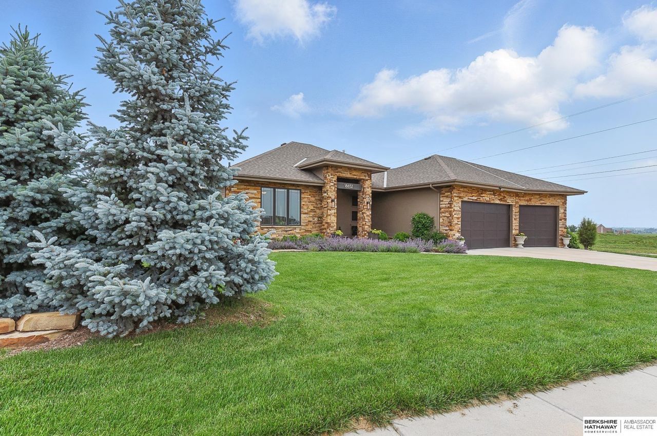 68022 Homes for Sale and Real Estate, , NE - NP Dodge Real
