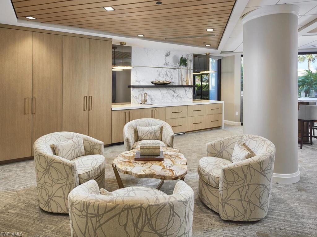 4551 Gulf Shore Blvd N, Unit 204, Naples, FL 34103 Photo