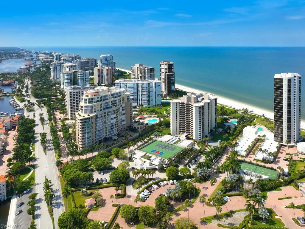 4551 Gulf Shore Blvd N, Unit 204, Naples, FL 34103 Photo