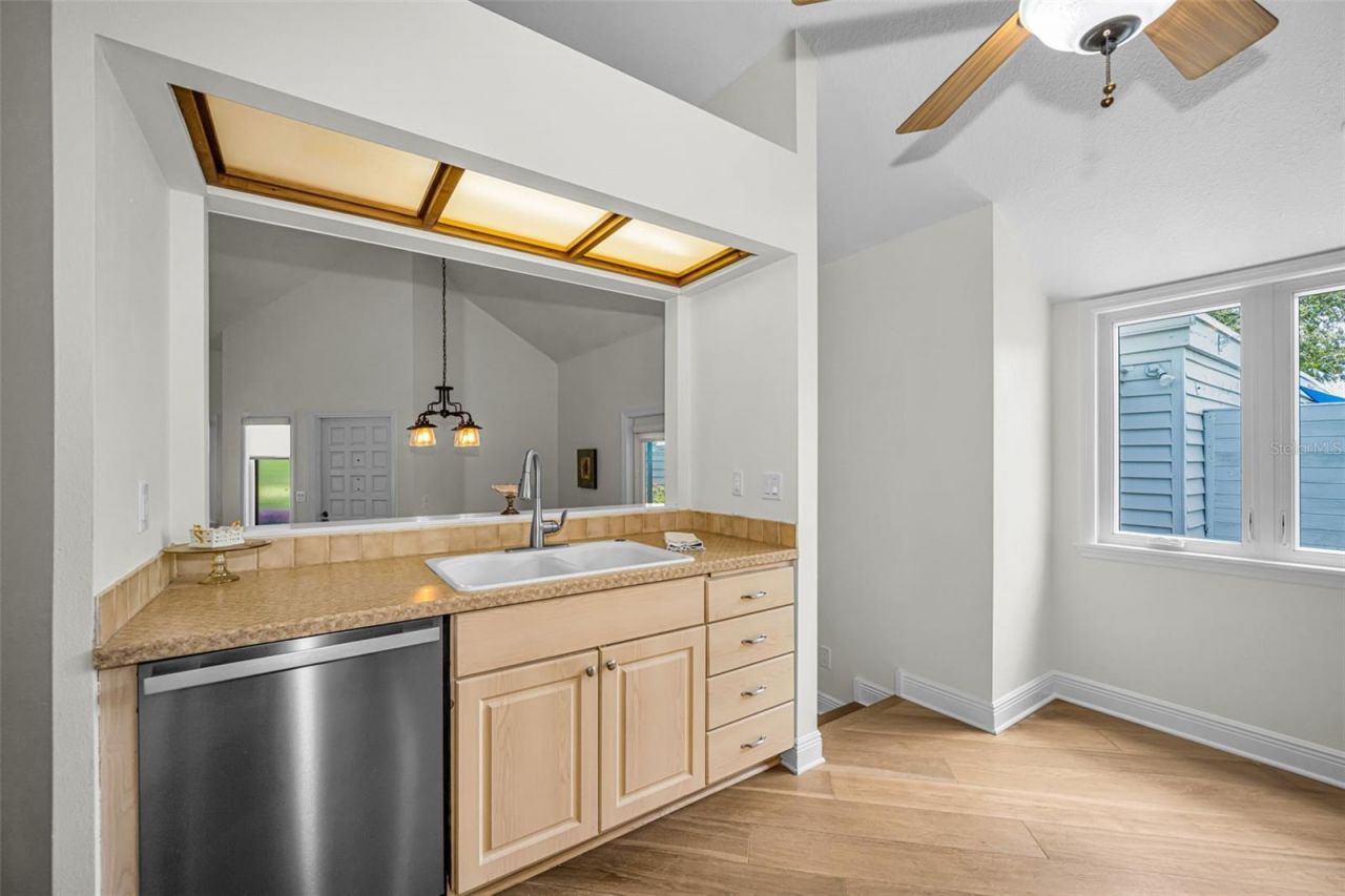 10479 Longwood Drive, Seminole, FL 33777 Photo