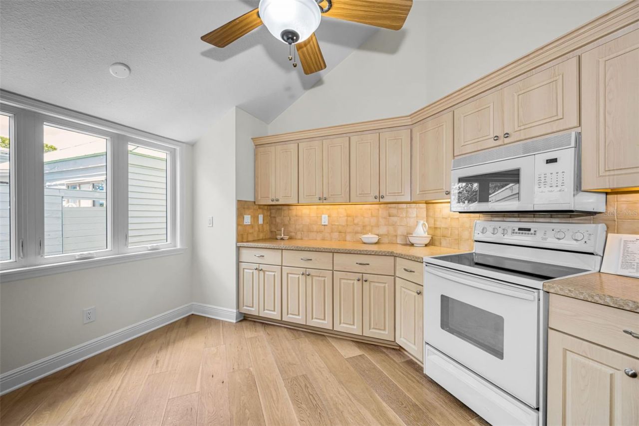 10479 Longwood Drive, Seminole, FL 33777 Photo